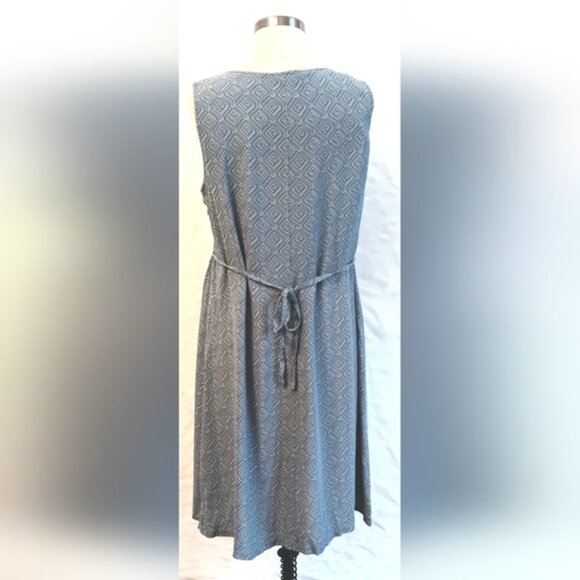 Gap rayon soft summer sleeveless tie back dress. Large - Picture 5 of 10
